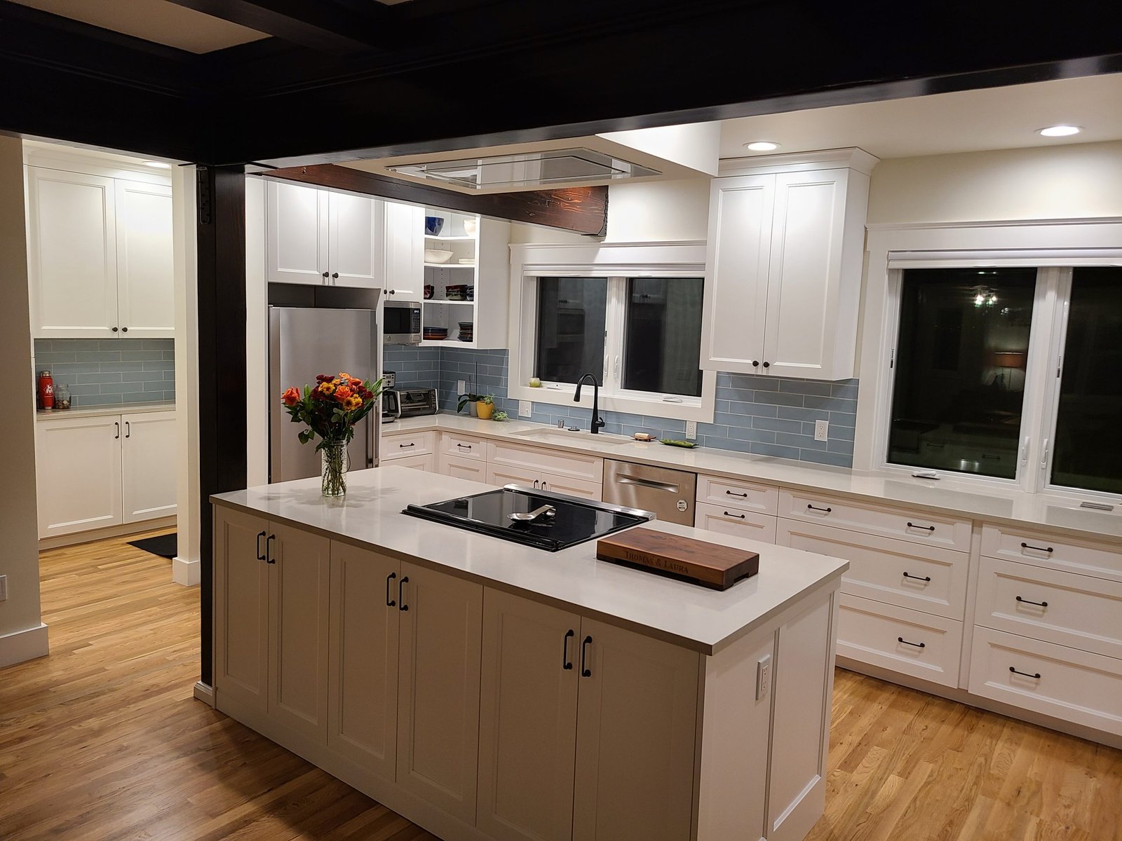 Spacious Kitchen with Island 1 scaled