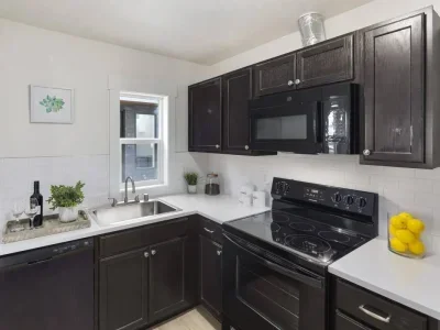 Compact Kitchen Layout 1 scaled e1723113818525 1 e1739096069736